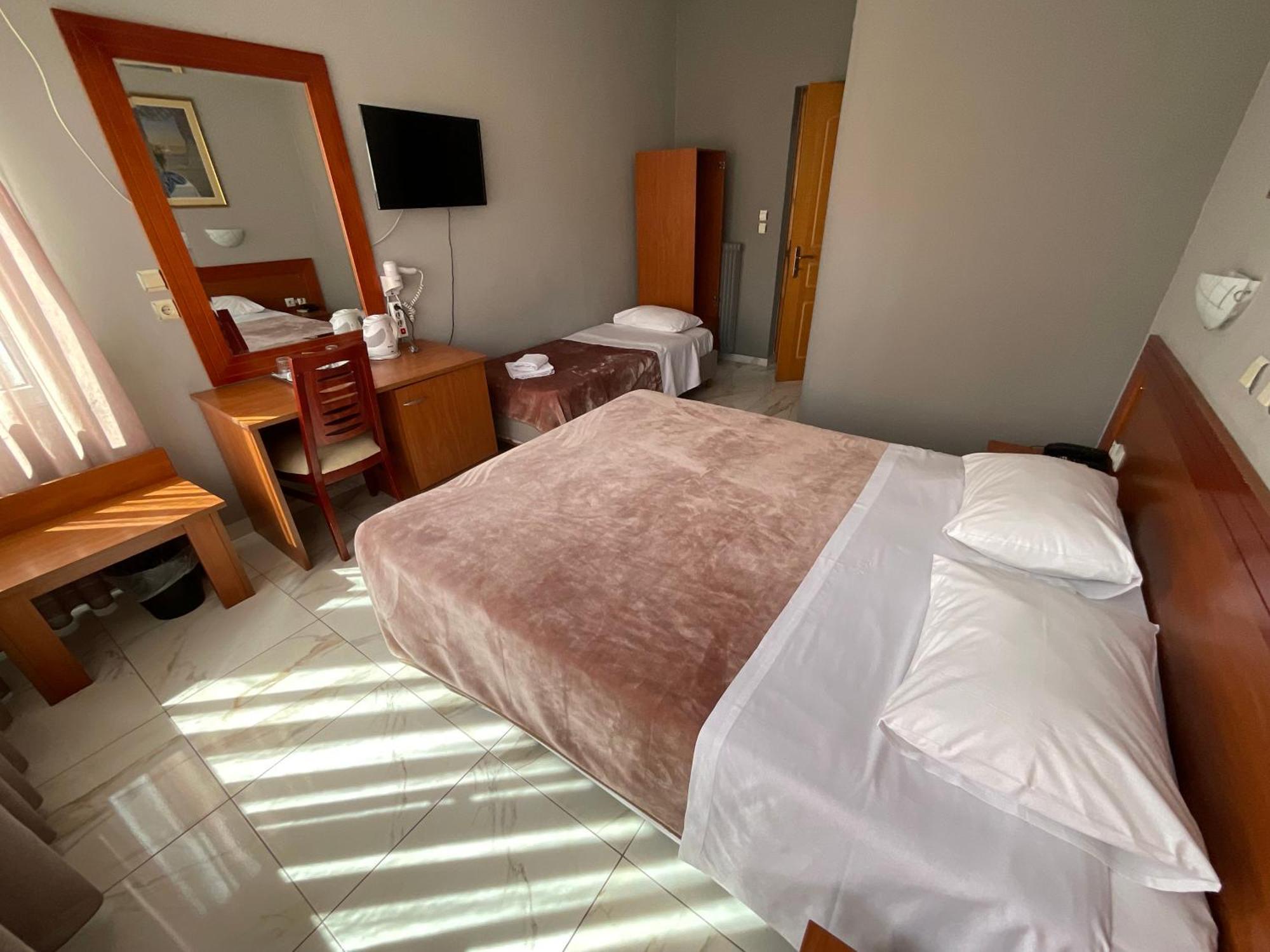 Piraeus Acropole Hotel Экстерьер фото
