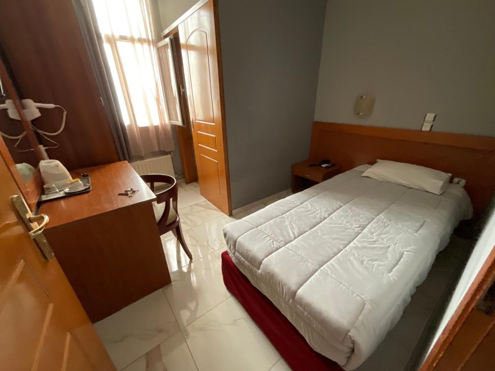 Piraeus Acropole Hotel Экстерьер фото
