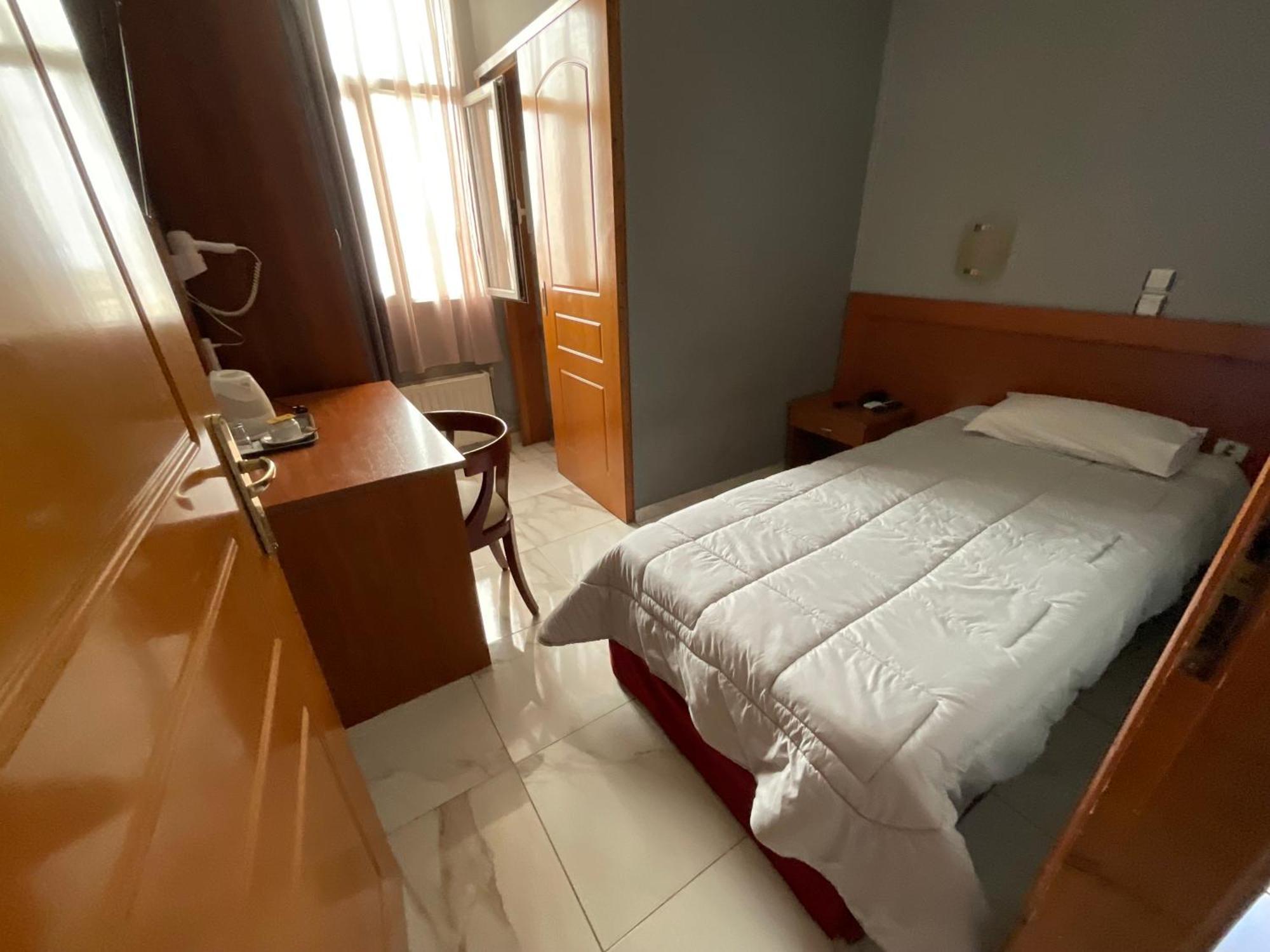 Piraeus Acropole Hotel Экстерьер фото
