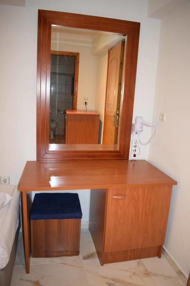 Piraeus Acropole Hotel Экстерьер фото